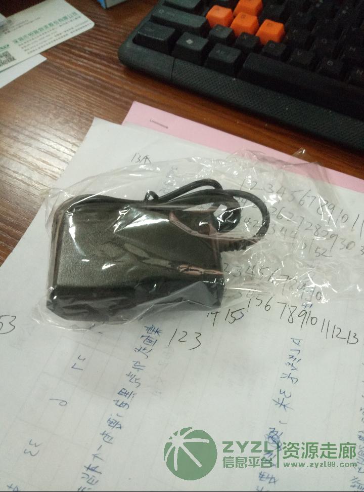 8.4V1A锂电池充电器