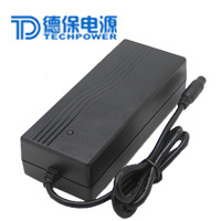 12V8A桌面式电源适配器