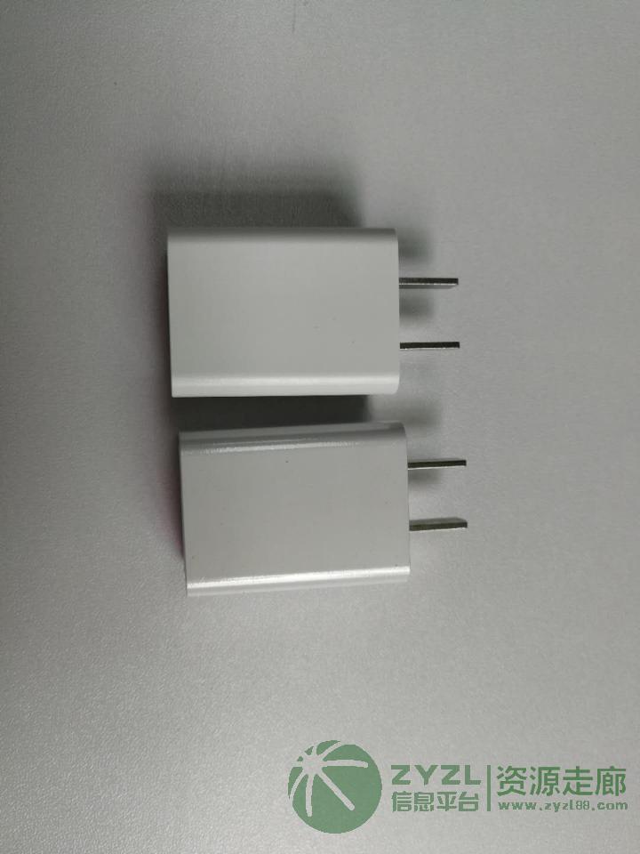 充电器  5V1A过CCC小米外形