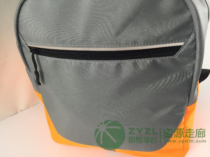 时尚精品双肩包可定制