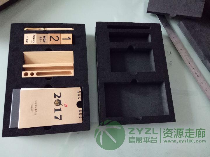 专业生产EVA泡棉，内衬，脚垫