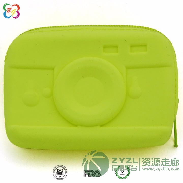 现模供东莞韩版风范硅胶钱包厂家|复古造型纯色小相机硅胶零钱包