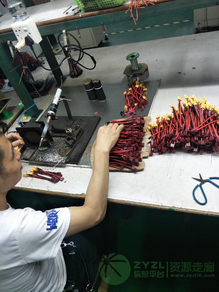 硅胶线材，香蕉插头！