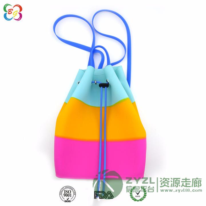 厂家生产批售女士背包双肩包韩版-硅胶双肩小背包 质优价廉