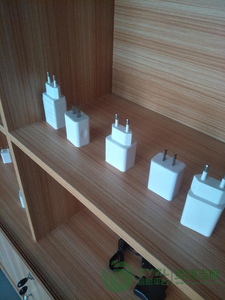 新款私模5v1a美规、欧规手机充电器FCC.CE认证